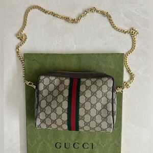 Authentic Gucci Crossbag